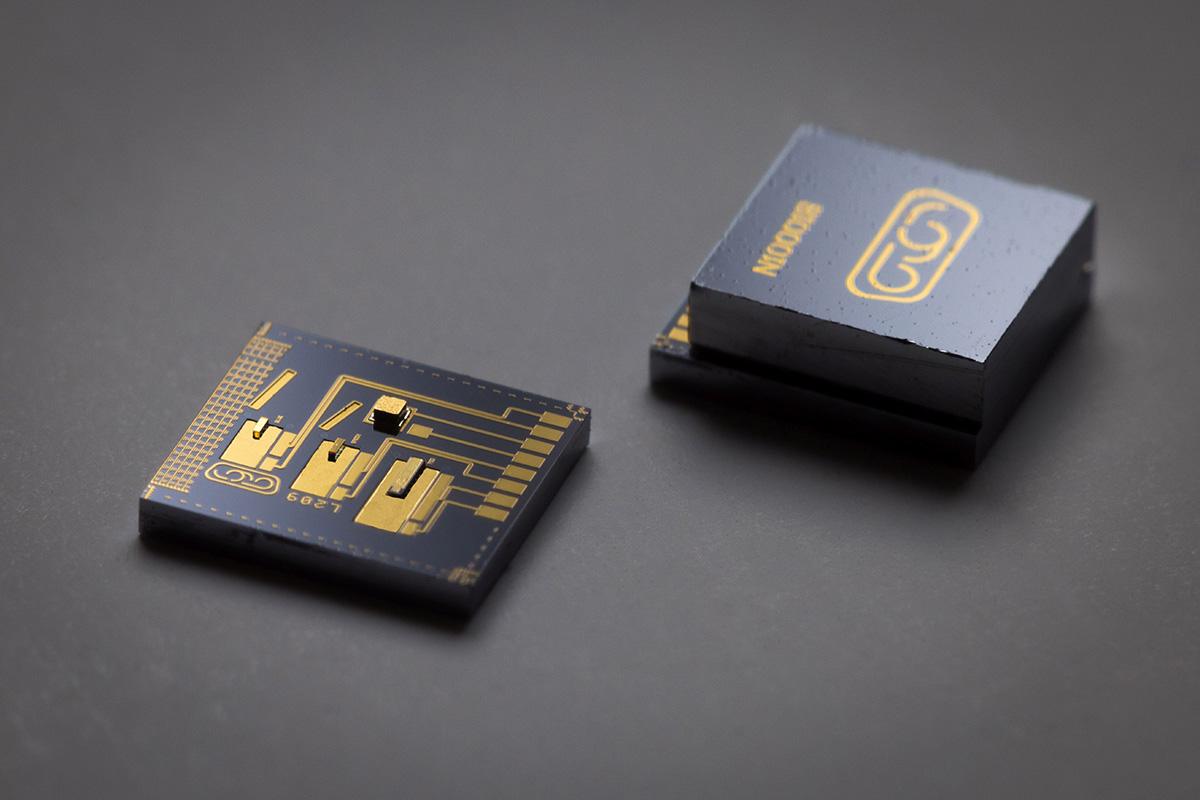 Neptune RGB laser chip for LBS